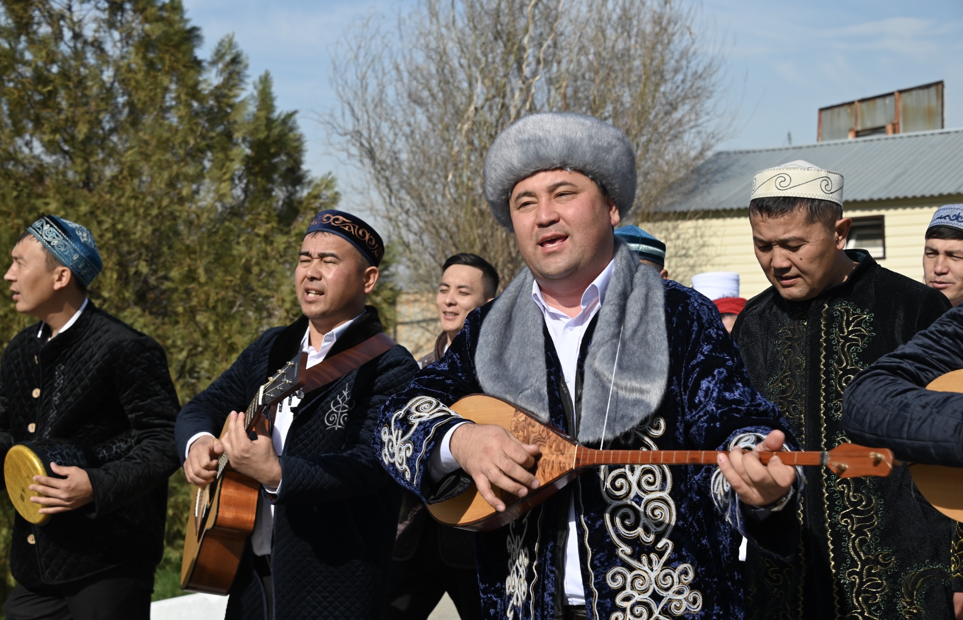 Мас әйелді ұрып-соғу